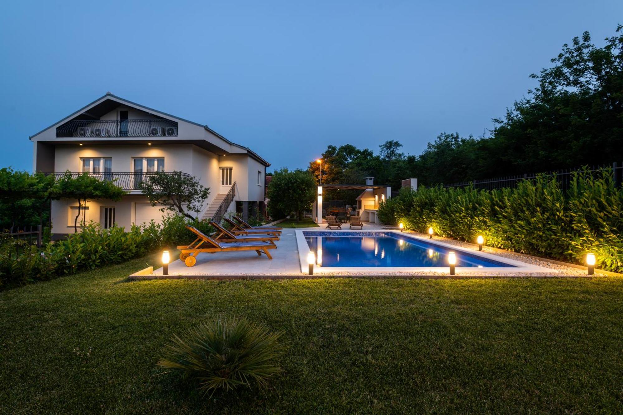 Villa Latica Dicmo Zewnętrze zdjęcie