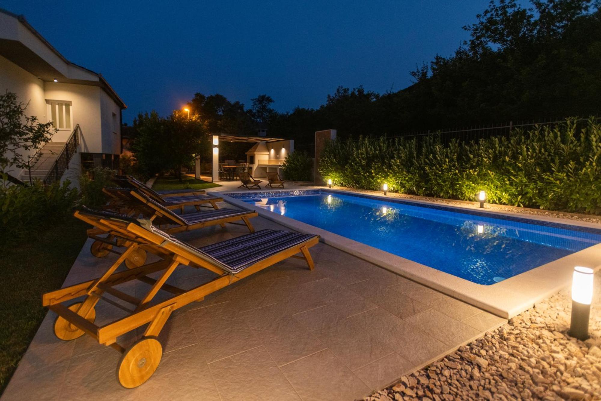 Villa Latica Dicmo Zewnętrze zdjęcie