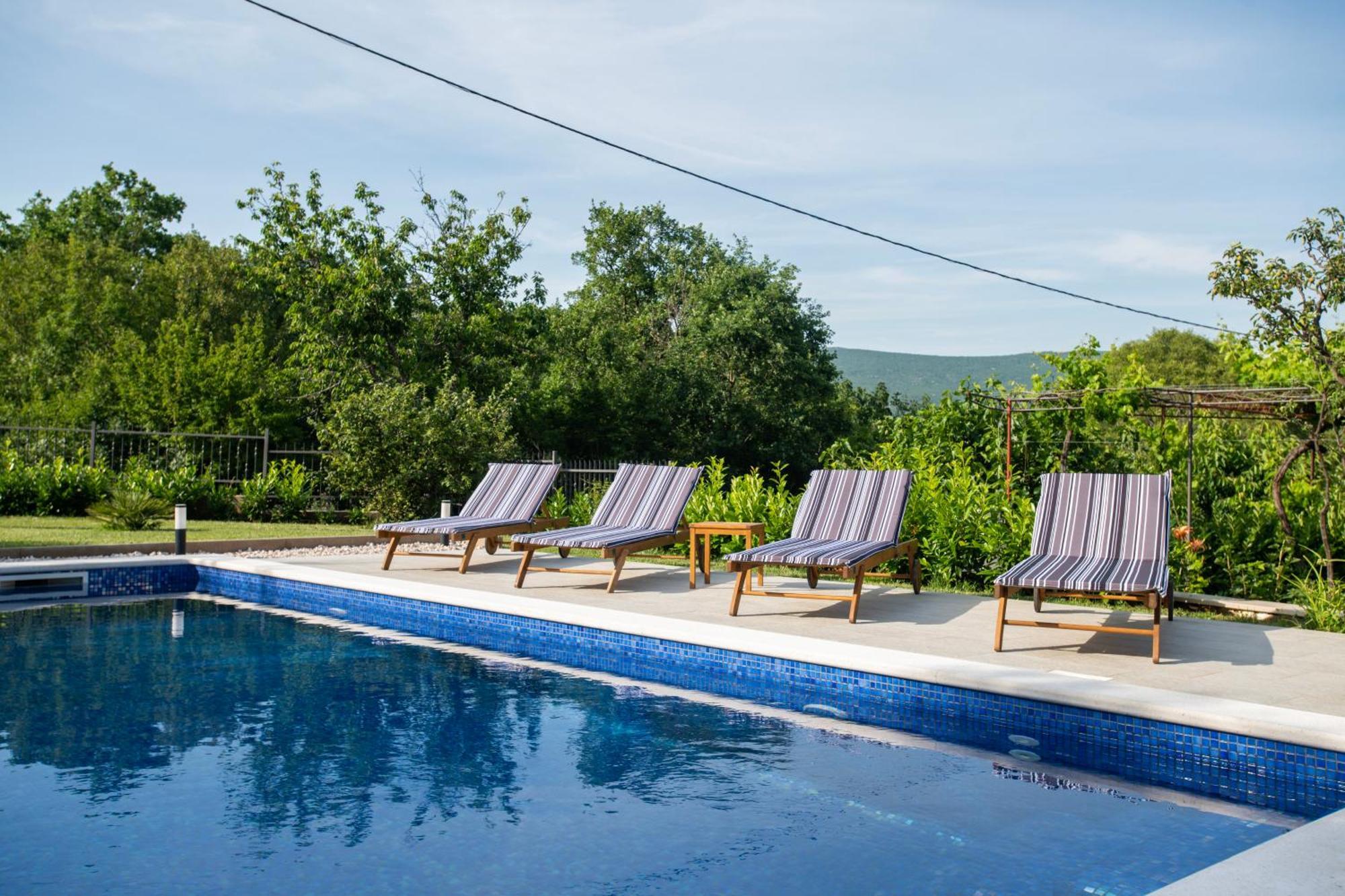 Villa Latica Dicmo Zewnętrze zdjęcie